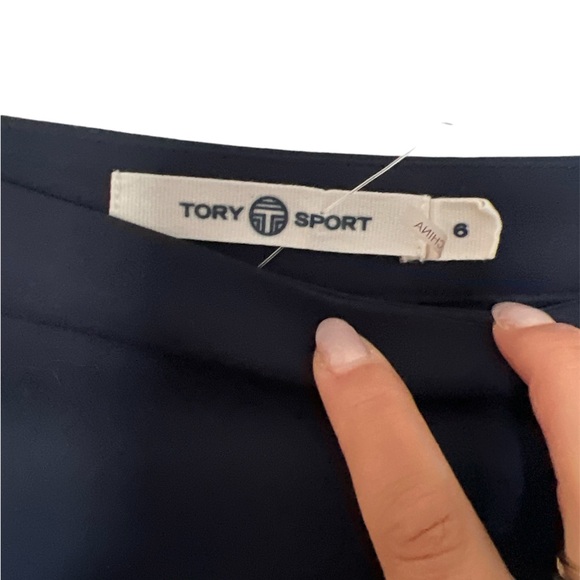 EUC TORRY BURCH SPORT PLEADED NAVY BLUE COTTON SKIRT AIZE 6 - Picture 2 of 3